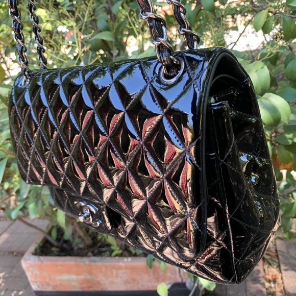 Chanel Classic Quilted Double Flap Black Patent Leather Jumbo Bag - Picture 5 of 17